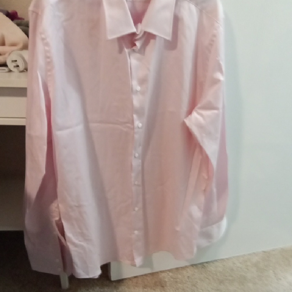 Classic Pink Dress Shirt with Traditional Collar